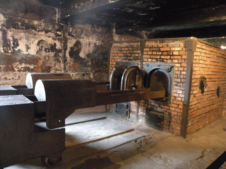 Crematorio de la primera camara de gas de Auschwitz