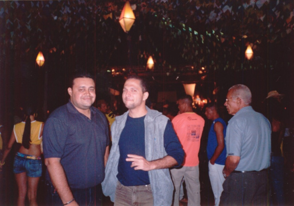 Paulo Ormond y VHS en una de las fiestas de San Pedro.