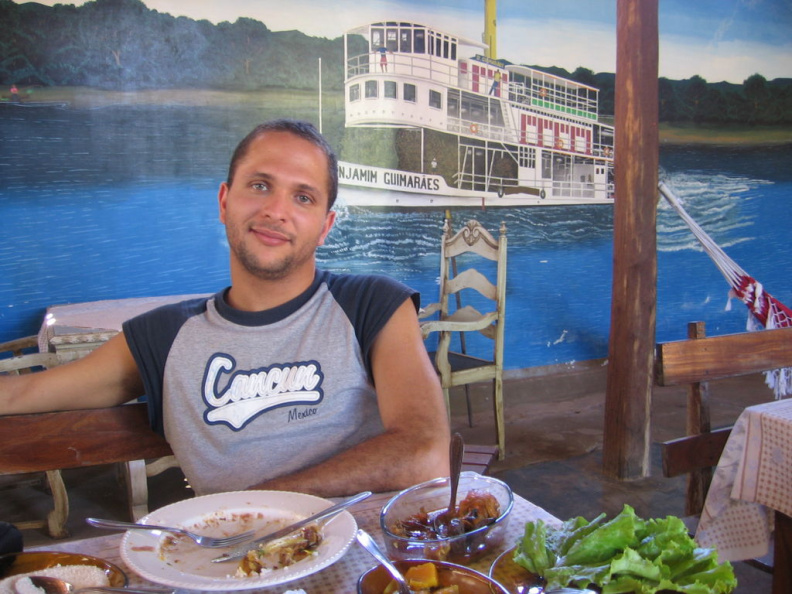 Comiendo a la orilla del rio Sao Francisco