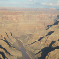 Grand Canyon y abajo rio Colorado
