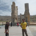 VHS en las puertas de Persepolis... me dejaran entrar ???