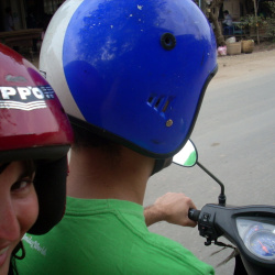 Recorrido en moto por Luan Prabang