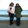 Marcela y Alejandra en el humedal de aves en Tres Puentes - Punta Arenas