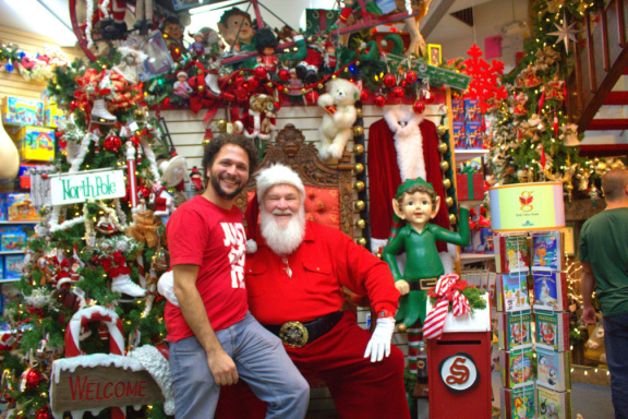 Santa Claus y su hijo de barba negra