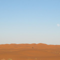 el desierto, las dunas y la luna
